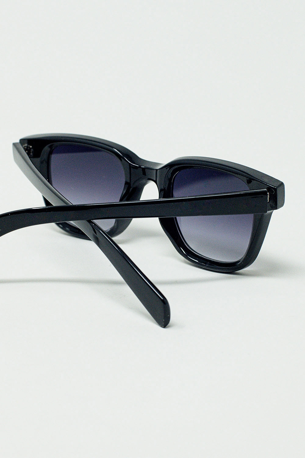 Sfumato Vintage Sunglasses Thick Black Delta Square